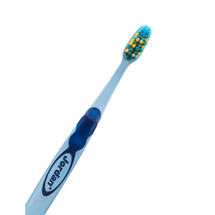 Cepillo de dientes Jordan para niños de 9 a 12 años, suave