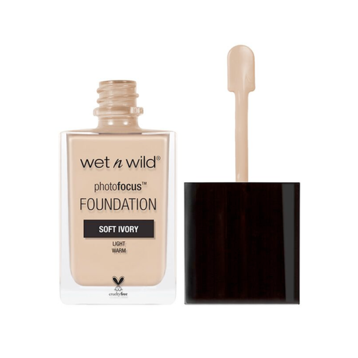 PhotoFocus ™ Soft Ivory E362P Wet N Wild® Fundación + Corrector