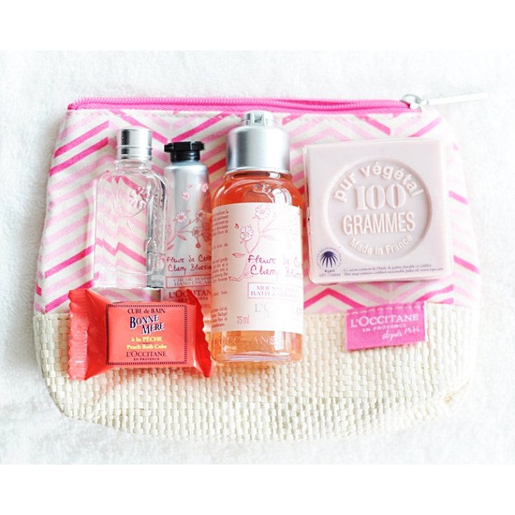 L'Occitane Flor de Cerezo Con Bolsa Kit