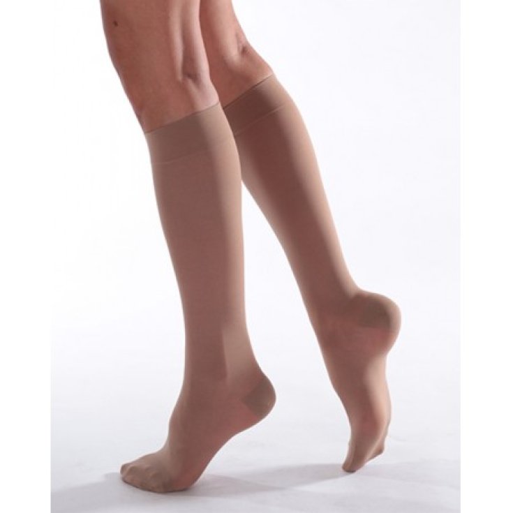 Varisan® Soft Hasta la rodilla 15-20 mmHg Punta cerrada Color Polvo Talla 2 Cizeta